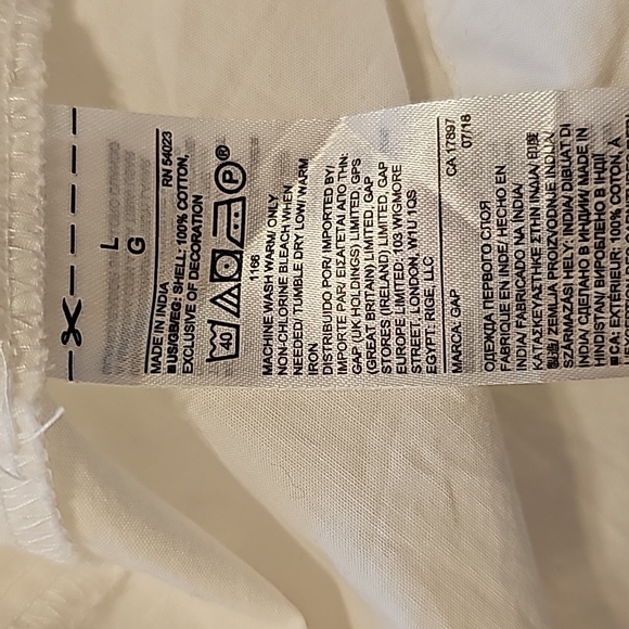 Elegant White Women's Top - Picture 6 of 6